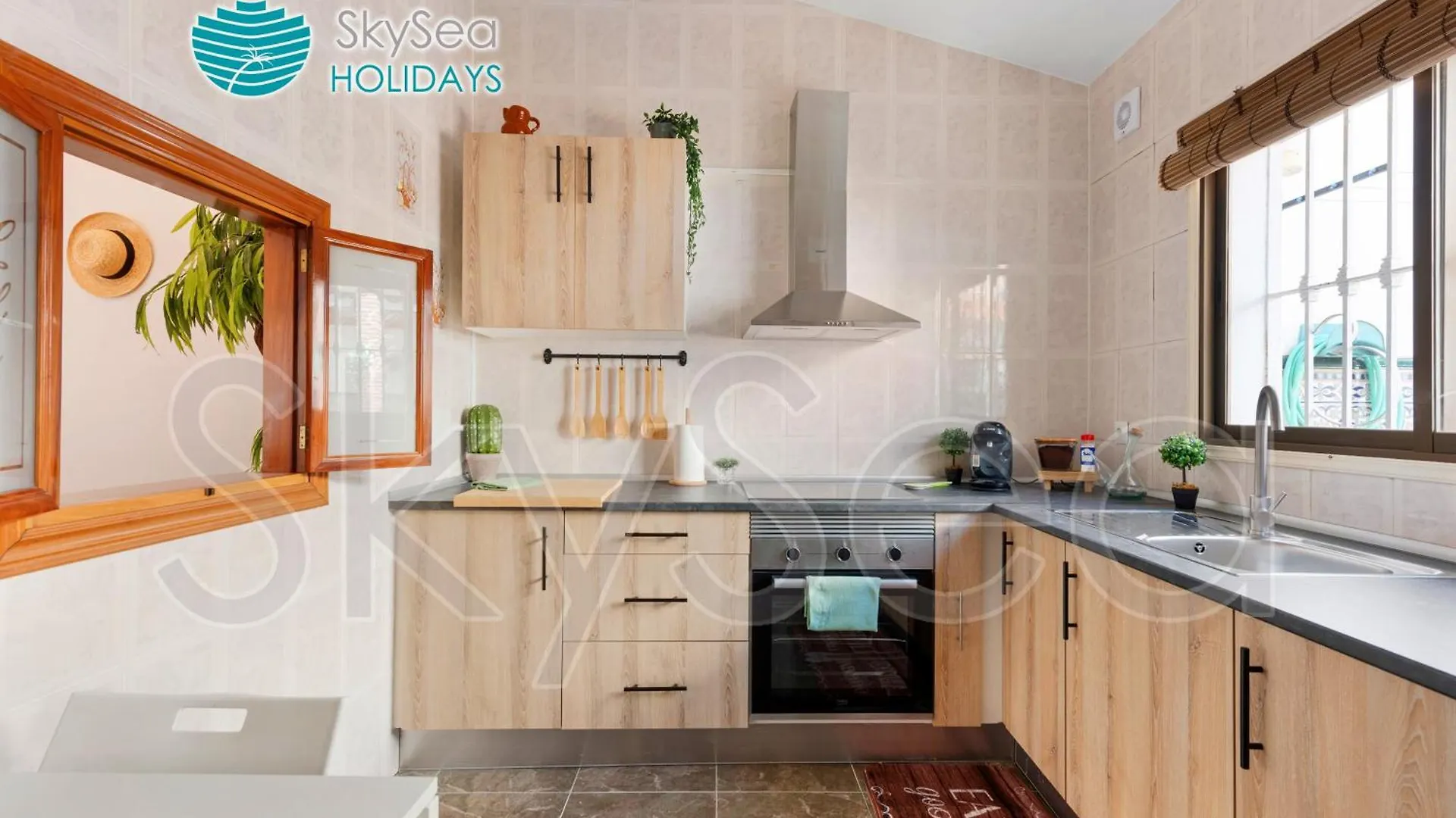 Chalet Typical Malaga House With Patio In City Center Villa