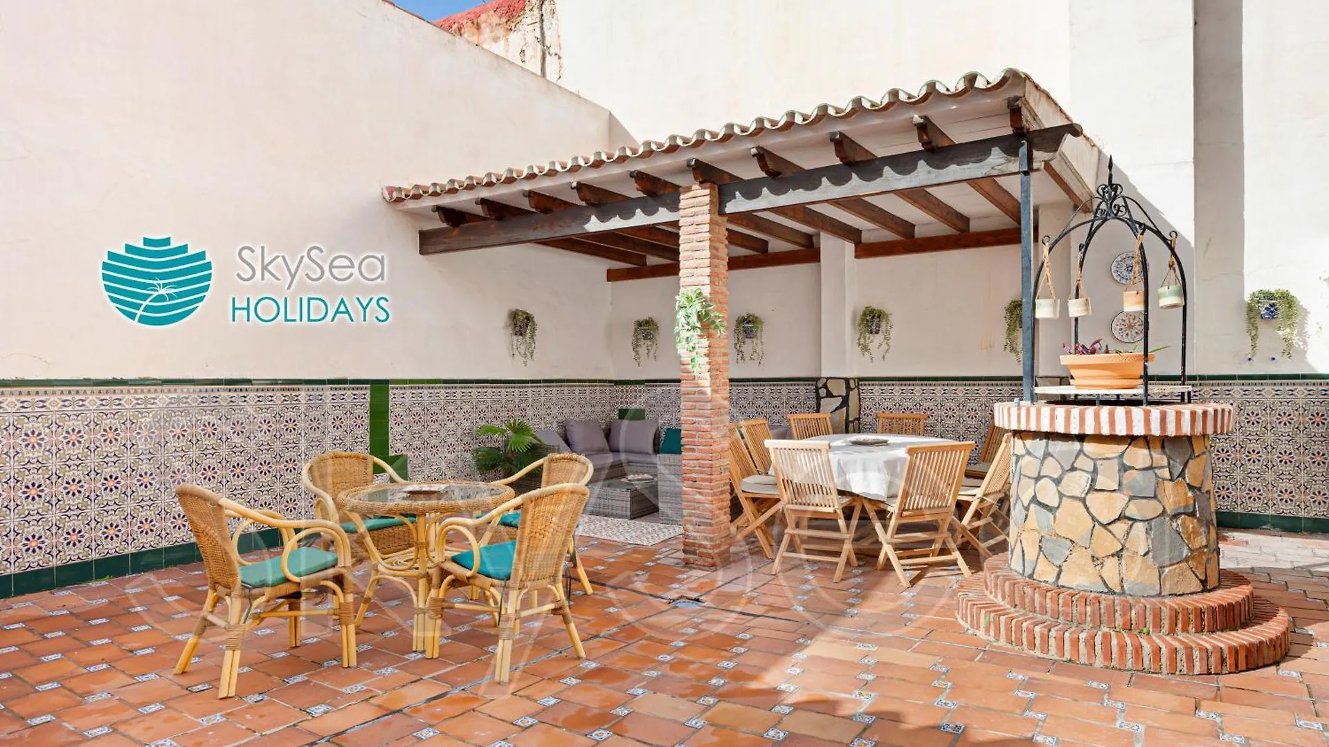 Typical Malaga House With Patio In City Center Villa
